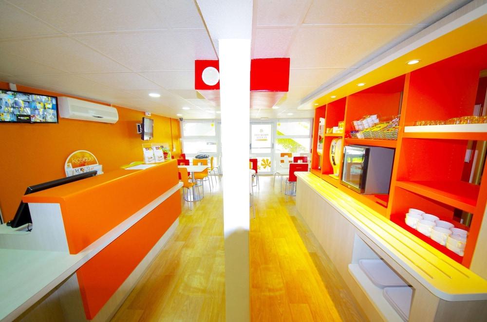 Premiere Classe St Quentin Saint-Quentin  Eksteriør billede